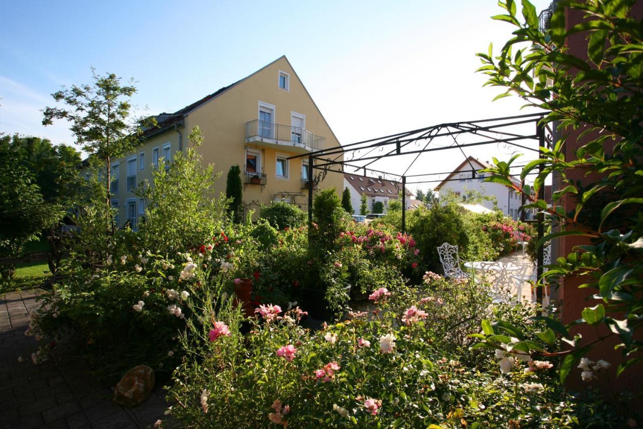 Airporthotel Regent Hallbergmoos Bagian luar foto